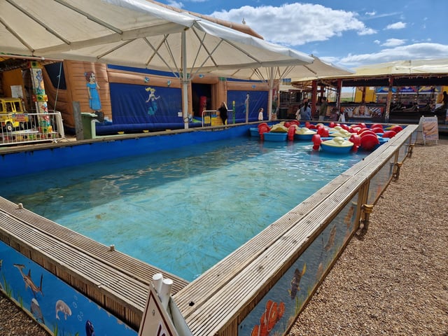 We tried out a family weekend break at Seal Bay Resort in Selsey. We stayed in a platinum caravan and experienced a host of activities and entertainment across the seaside West Sussex site.
