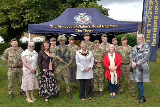 The Mayor with members of the armed forces