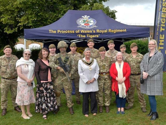 The Mayor with members of the armed forces