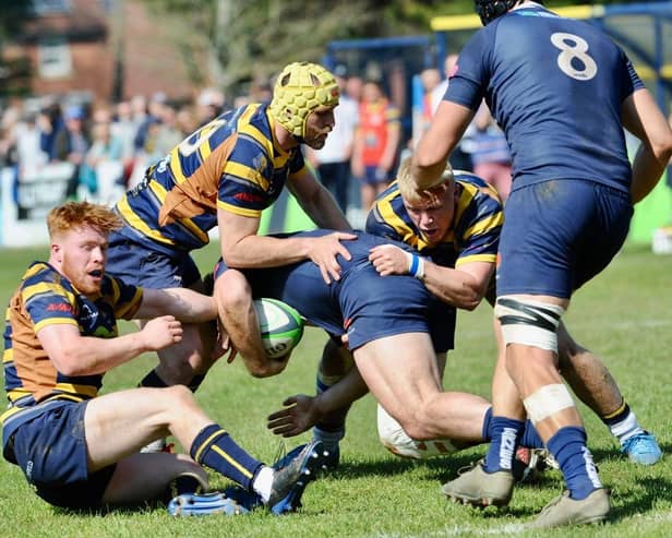 Worthing Raiders and Barnes do battle at Roundstone Lane | Picture: Stephen Goodger