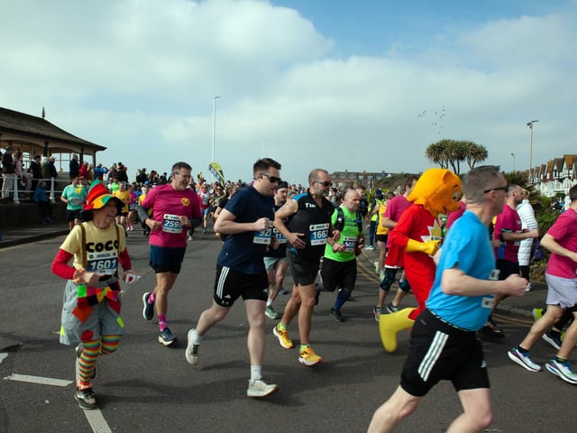 Hastings Half Marathon 2026 - pictures by Frank Copper