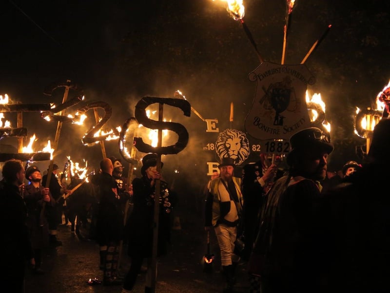 Ewhurst & Staplecross Bonfire 2023. Photo by Andrew Clifton.