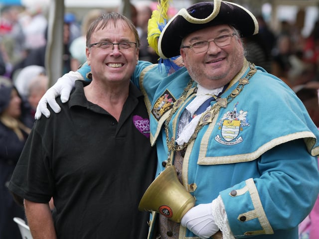 WORTHING FOOD FESTIVAL STEYNE GARDENS 7/9/24l-r  DAVE HUNT AND TOWN CRIER BOB SMYTHERMAN