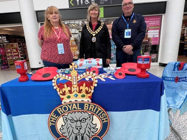 Councillor Joanne Knowles (centre) with Horsham Branch Royal British Legion volunteers. Picture courtesy of Horsham District Council