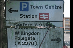 Filthy Signs ASMR in Eastbourne cleaning road signs