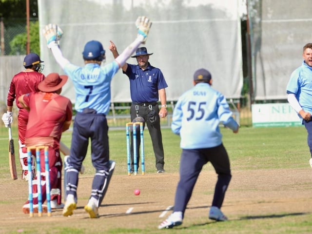 Worthing beat Preston Nomads 2nd XI to guarantee Division 2 safety on Saturday. Photographer Stephen Goodger was there to catch the action