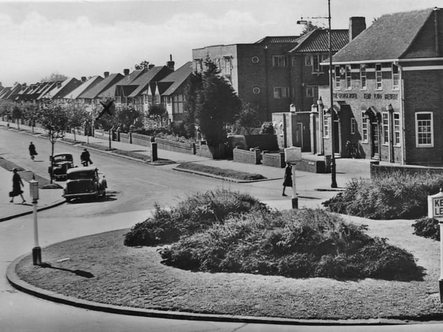 The roundabout by The George Hotel, now Toby Carvery