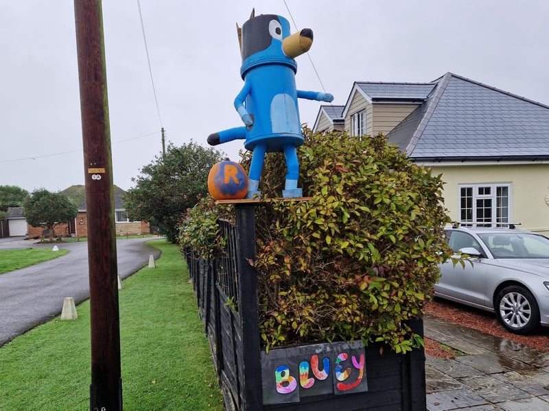 Ferring Scarecrow Festival from October 26 to November 3, 2024, is a feast for the eyes and the senses, with interactive displays and comical scenes to delight and amuse people of all ages. Purchase a map for £1 at The Orange Tree and support the fundraising for The Community Dementia Hive at Beehive Care in Ferring.