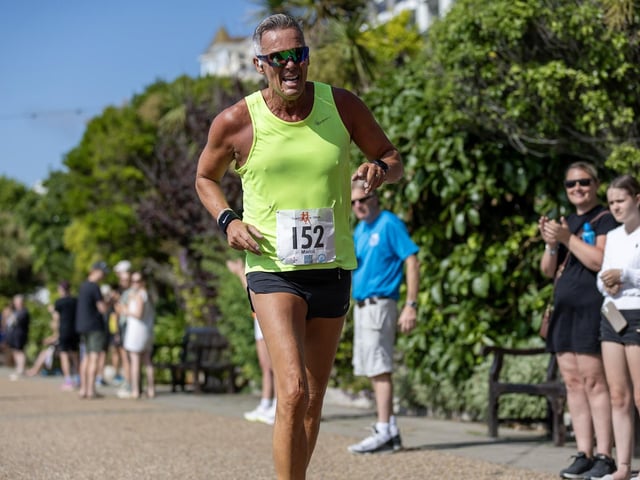 The seventh annual Eastbourne 10k took place in glorious sunshine
