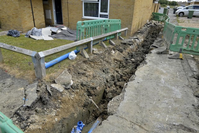 Linden Close residents flooded again due to burst water main (Pic by Jon Rigby)