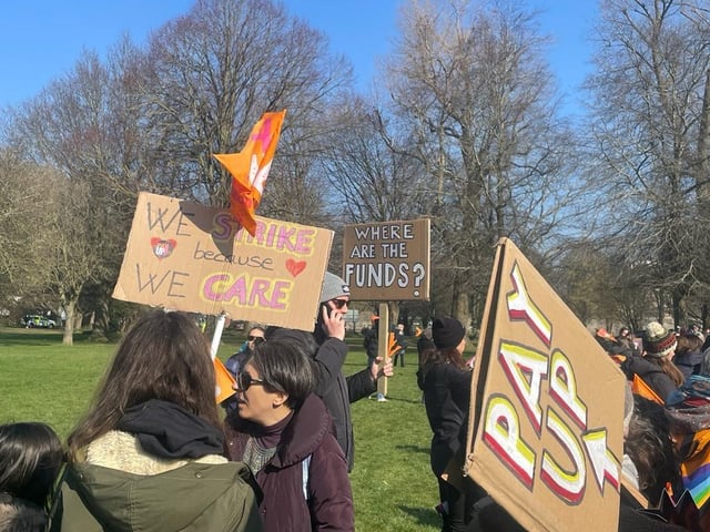 School strikes in Sussex: Hundreds of protesters arrive to take part in Sussex teacher protest - in 23 pictures