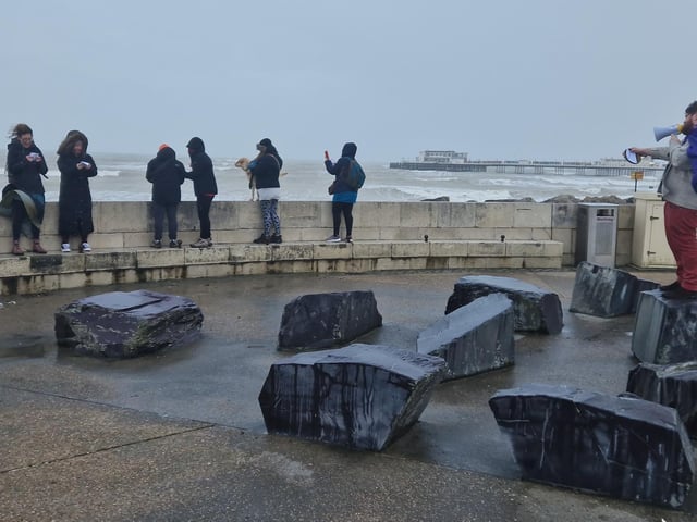 Scream at the Sea 2023, organised by the Bard of Worthing, Joe Bunn, gave people the opportunity to air their grievances and shout them at the top of their voices, so they float away with the waves