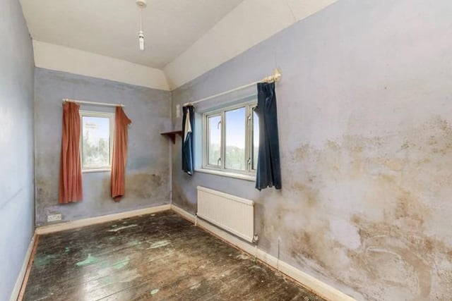 Upstairs you find three further double bedrooms (one with en-suite) and the family bathroom.