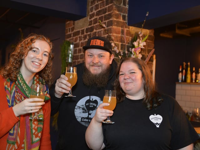 Tasting ‘Cider of the Year’ from East Sussex company - India Wentworth, Matthew Billing, Lauren Bartlett (Pic by Jon Rigby)