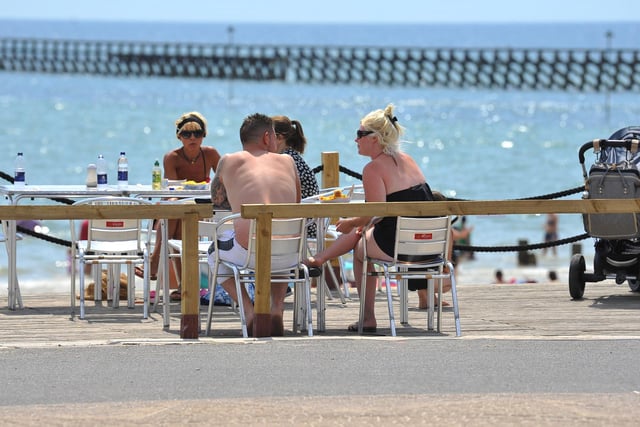 People enjoying the heatwave at Littlehampton beach 18/07/22. Pic S Robards SR2207182