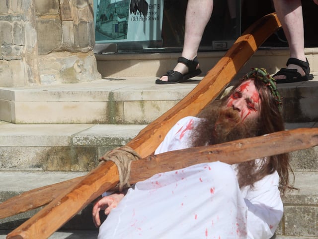 Procession of Witness 2024 on Good Friday in Hastings Old Town. Photo by Roberts Photographic.