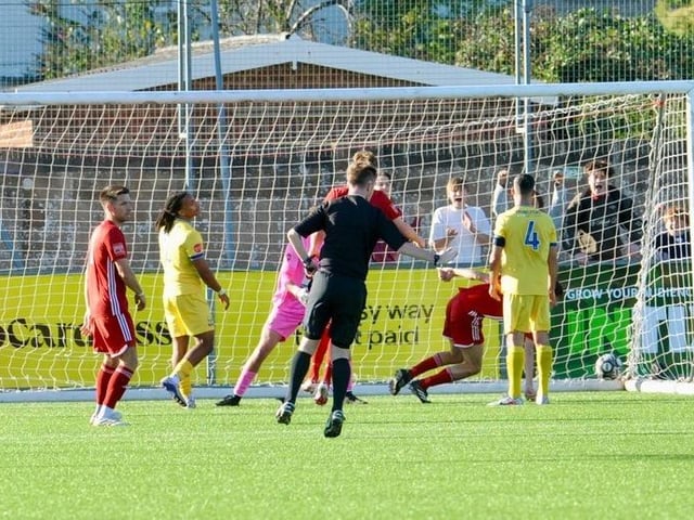 Lancing v Hassocks, SCFL Premier