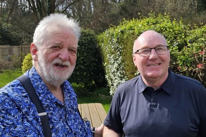 Two long-standing Hastings councillors standing down