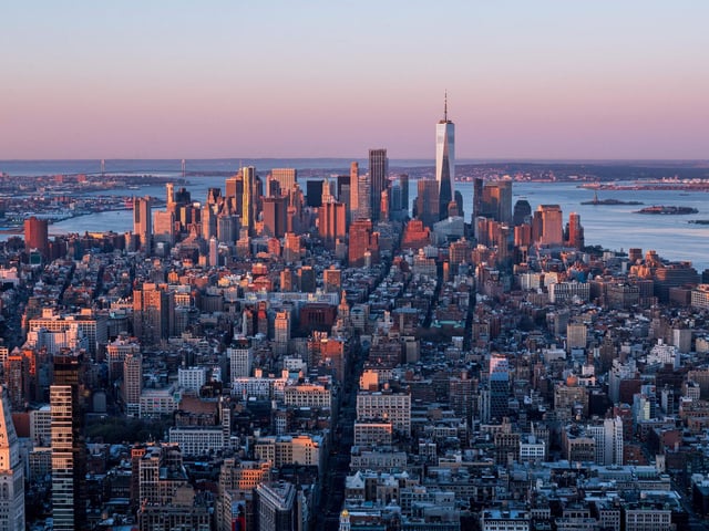 A hugely popular destination with it being one of the world's major commercial, financial and cultural centres.