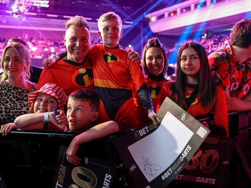 PDC Premier League Brighton 2025 : There was an electric atmosphere, and some brilliant costumes on show, inside the Brighton Centre for night five of Premier League darts on Thursday evening (March 6).