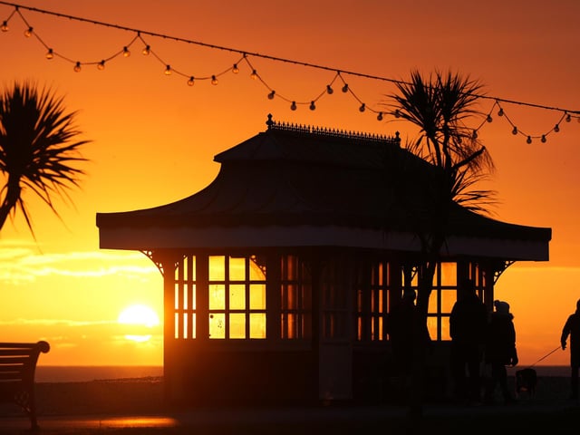 Photographer Eddie Mitchell took these pictures of the stunning sunset in Worthing at the weekend