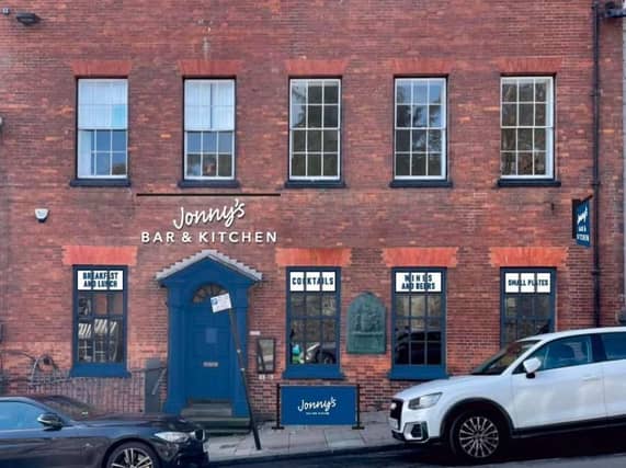 Jonny’s Arundel has launched in Arundel High Street, following in the footsteps of the Worthing town centre and Goring sites