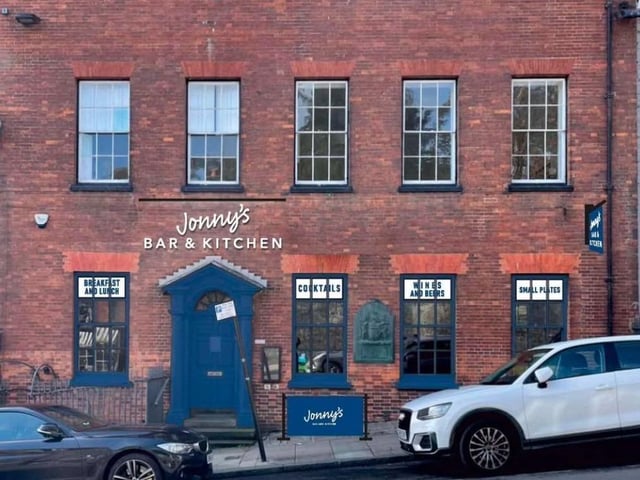 Jonny’s Arundel has launched in Arundel High Street, following in the footsteps of the Worthing town centre and Goring sites