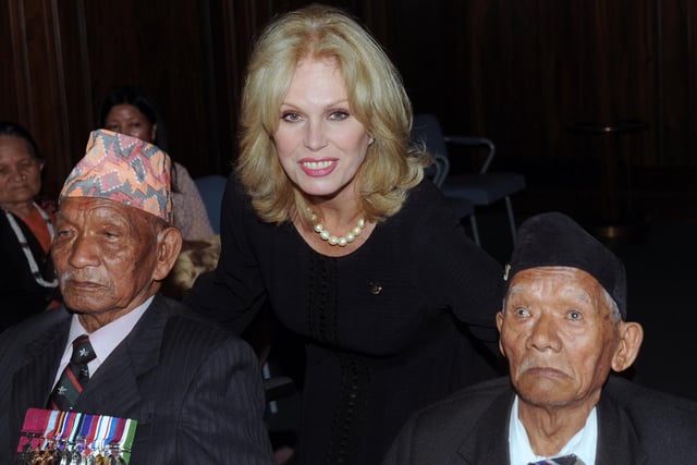 Joanna Lumley at the 2009 lunch with Honorary Lieutenant Tulbahadur Pun and Honorary Sergeant Lachhiman Gurung of the Gurkha Rifles, who were awarded the Victoria Cross in the 1940s