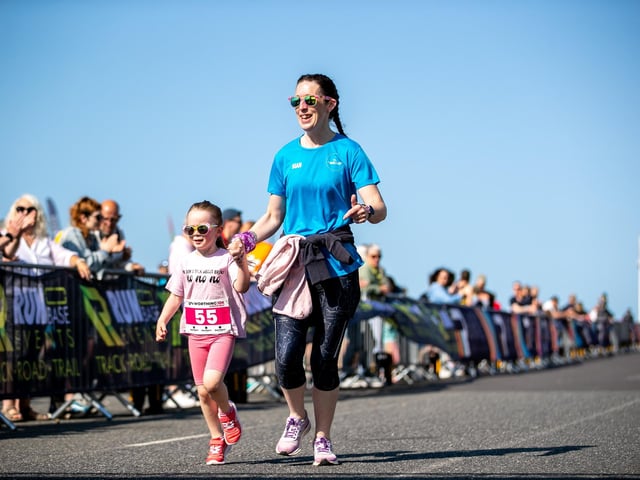 Images from a sun-baked Worthing 10k