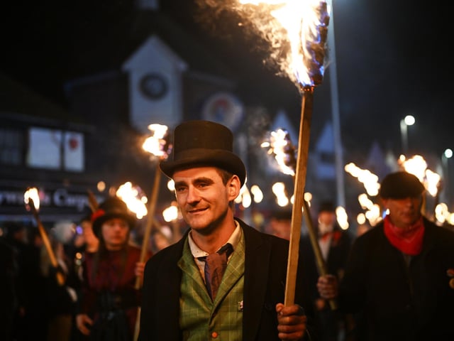 Hailsham Bonfire Procession 2026 (Photo by Jon Rigby)