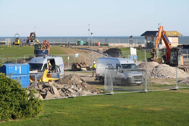 BEACH GREEN LANCING WORKS : New photos show how works are progressing on a ‘new segregated cycle path’ in Lancing.