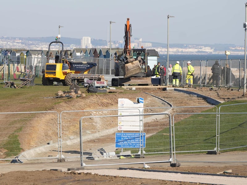 BEACH GREEN LANCING WORKS : New photos show how works are progressing on a ‘new segregated cycle path’ in Lancing.