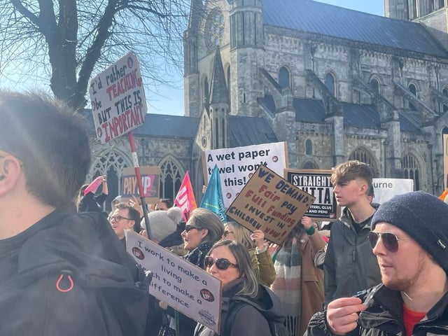 School strikes in Sussex: Hundreds of protesters arrive to take part in Sussex teacher protest - in 23 pictures