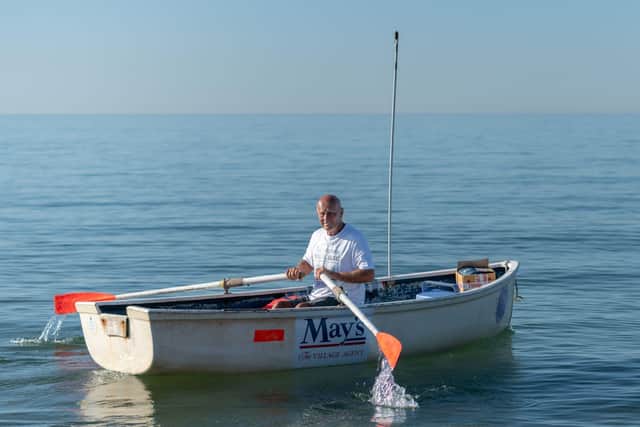 Ross Fisher rows the Isle of Wight. Photo: Chris Whitney. whitneyphotography.co.uk