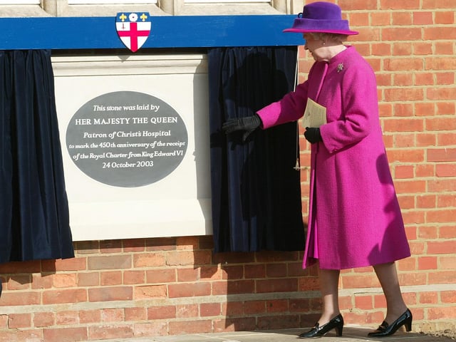 JPCT 24 October 2003 Queen visits Horsham. Christ's Hospital C3440223a -photo by Michael Burren