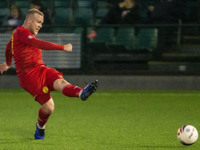 Newhaven went out of the FA Vase in the second round on Saturday, losing 4-1 to Deal Town. Photographer Paul Trunfull was there to catch the action.