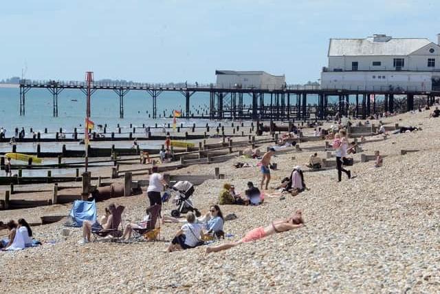 From May 1 to September 30, dogs aren't allowed on Bognor Regis beaches between Park Road to Gloucester Road.