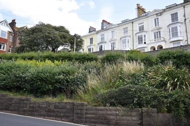 The property is in a sought after castle/West Hill location close to the town centre