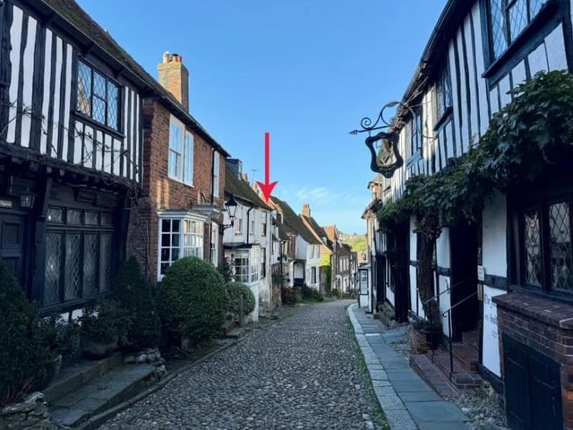 Mermaid Street house up for auction
