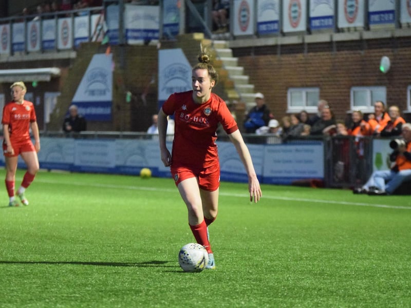 Worthing FC Women beat AFC Acorns and lift the London and SE premier division title