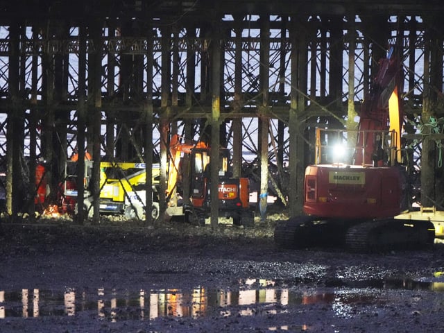Now the tides are suitable, contractors are back on site tightening bolts and replacing tie bars and bull bars underneath Worthing Pier