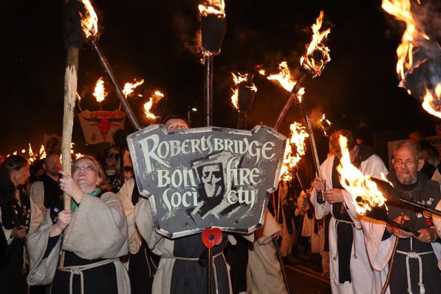 Robertsbridge Bonfire 2023. Photo by Andrew Clifton.