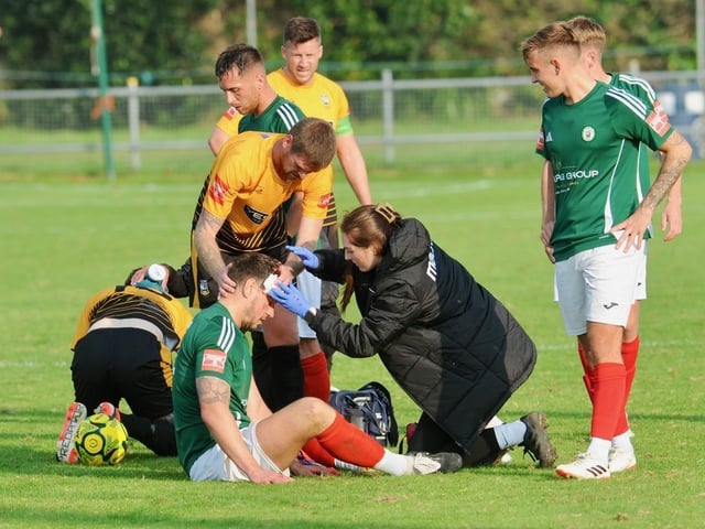Littlehampton Town v Burgess Hill Town in the FA Trophy