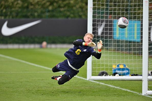 The Arsenal No 2 will likely get the nod ahead of Pickford for this one