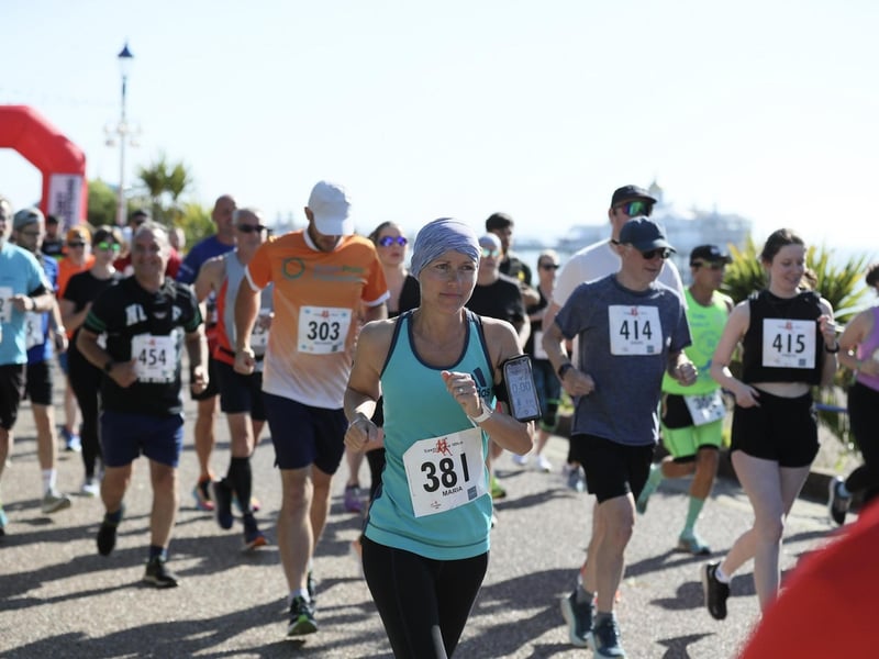 The start, finish, action and podium photos from the 2024 Eastbourne 10k