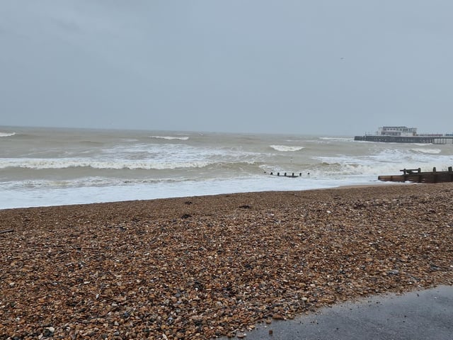 Scream at the Sea 2023, organised by the Bard of Worthing, Joe Bunn, gave people the opportunity to air their grievances and shout them at the top of their voices, so they float away with the waves
