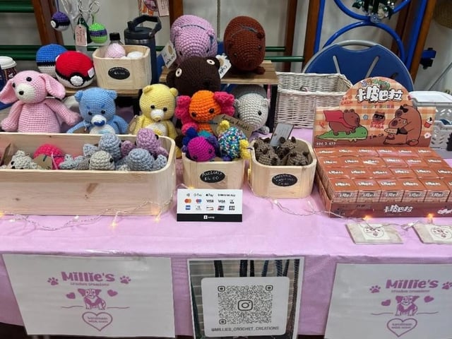 A Christmas craft market at Georgian Gardens Community Primary School in Rustington has raised just over £1,000 towards new laptops for the children