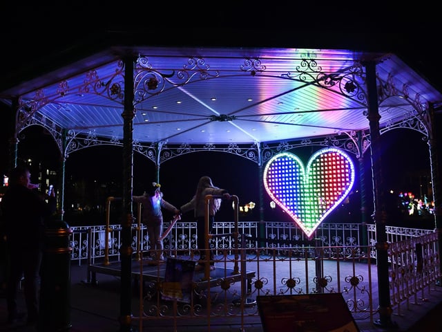 ‘Light-Hearted’, a giant LED heart which lights up when two (or more) people hold hands, highlighting the value of co-operation and connection.