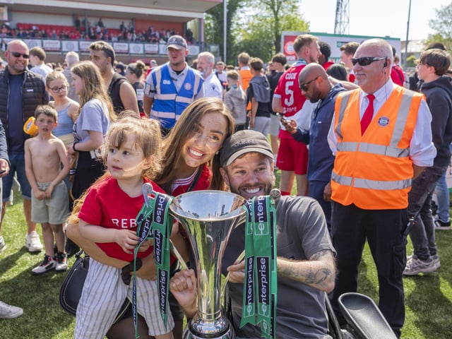 Worthing beat Ebbsfleet to clinch the National League South title