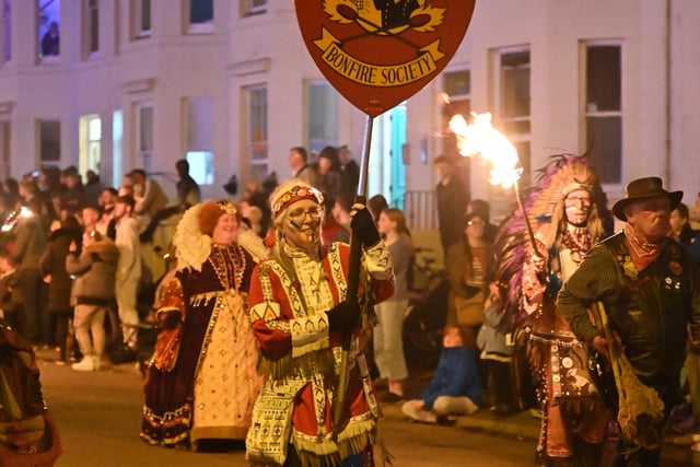 Parade participants and marshal volunteers and collectors are needed ahead of this year’s Littlehampton Bonfire event.